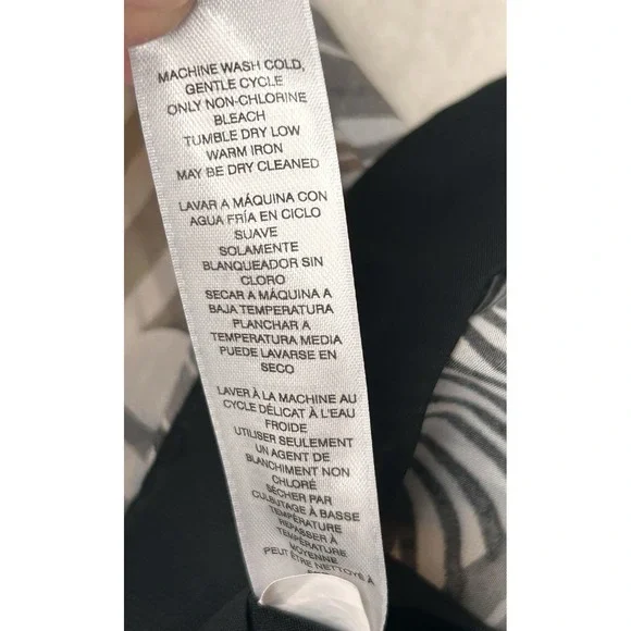 Chico Women's Small ( 1 ) Black & White Sheer Blouse Sleeve Under Black Tank - Picture 9 of 9